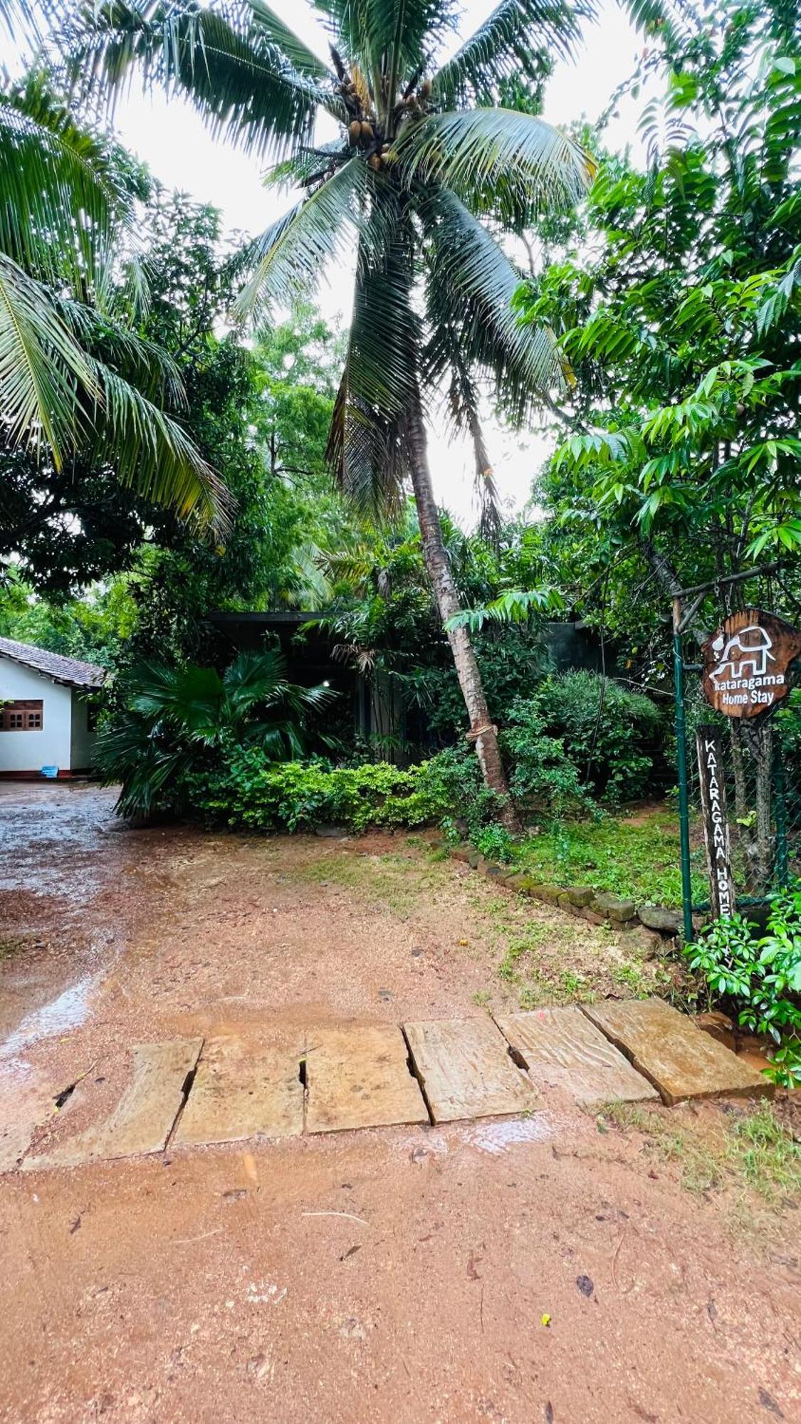 Kataragama Homestay Exterior foto